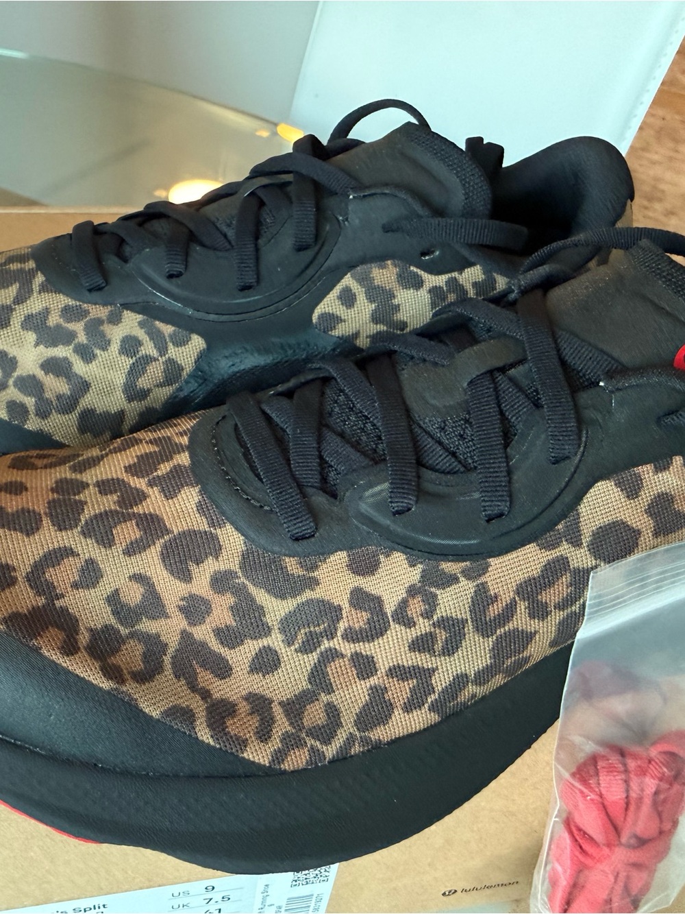 lululemon women’s split shift running shoe Leopard print - Black/Tan - Picture 5 of 8